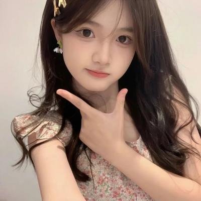腰间持枪